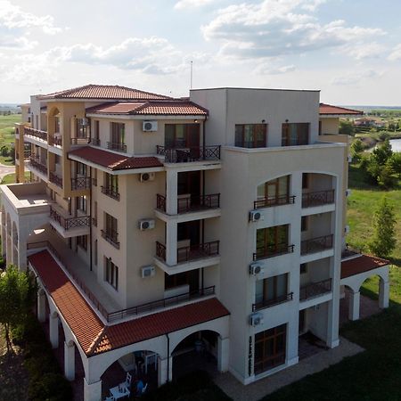 Lighthouse Luxe Estate Apart & Villas 巴尔奇克 外观 照片