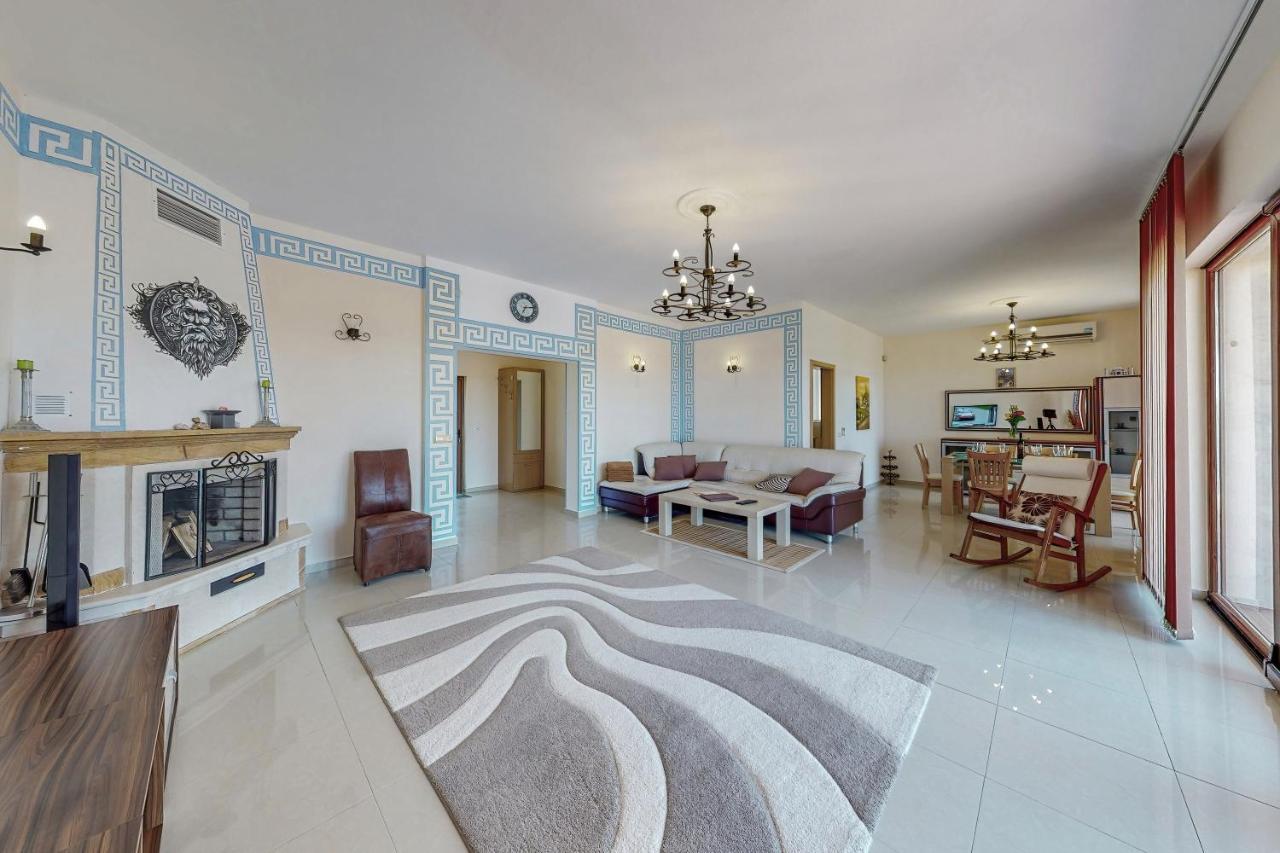 Lighthouse Luxe Estate Apart & Villas 巴尔奇克 外观 照片