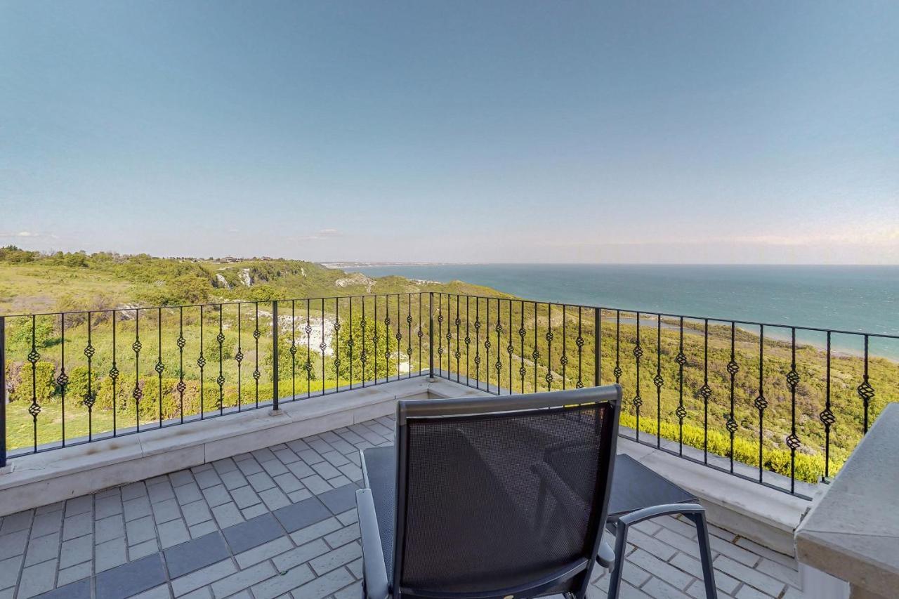 Lighthouse Luxe Estate Apart & Villas 巴尔奇克 外观 照片