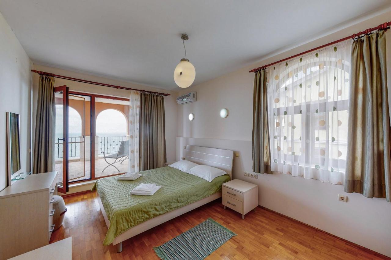 Lighthouse Luxe Estate Apart & Villas 巴尔奇克 外观 照片