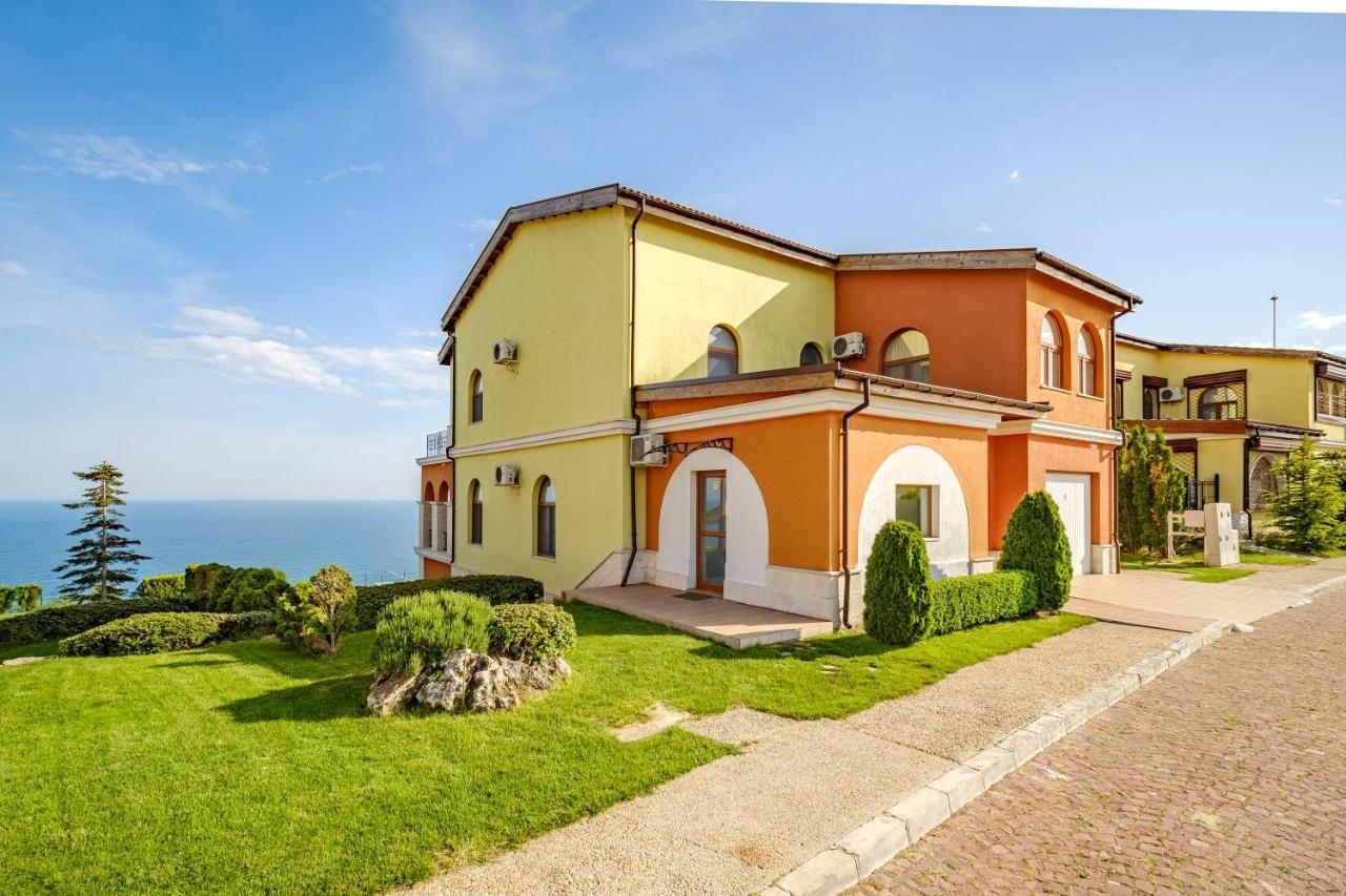 Lighthouse Luxe Estate Apart & Villas 巴尔奇克 外观 照片