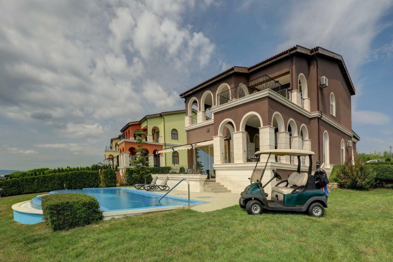 Lighthouse Luxe Estate Apart & Villas 巴尔奇克 外观 照片