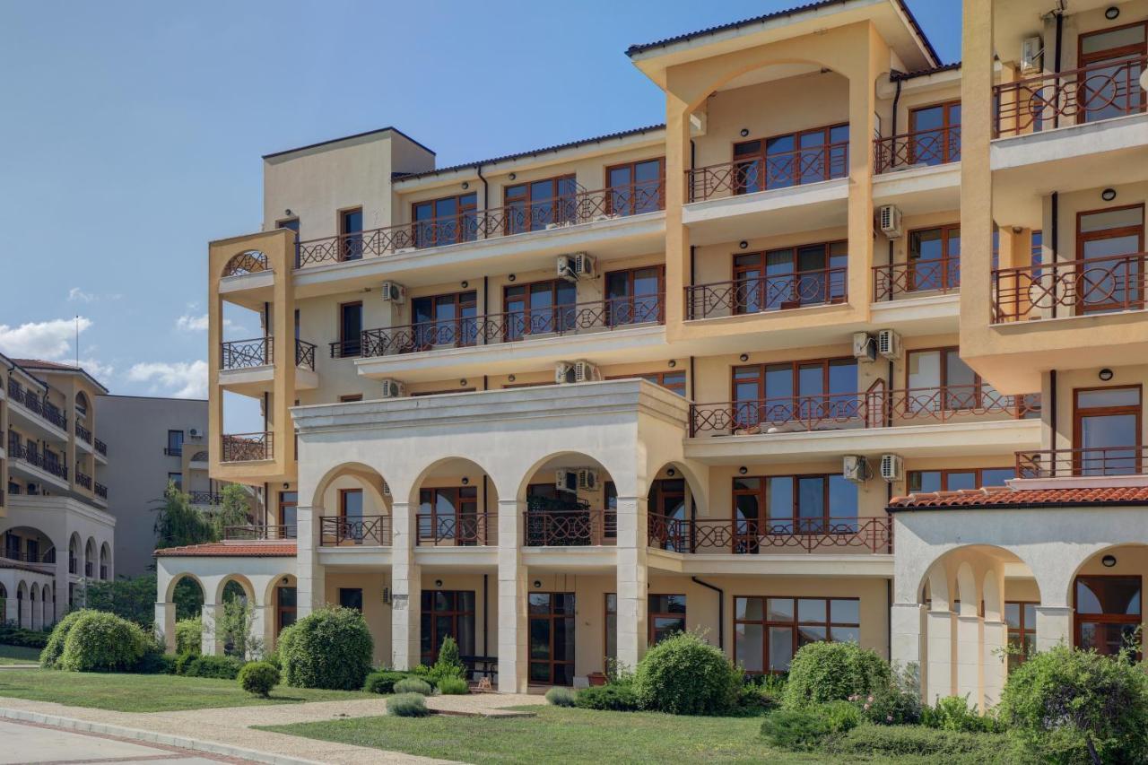 Lighthouse Luxe Estate Apart & Villas 巴尔奇克 外观 照片